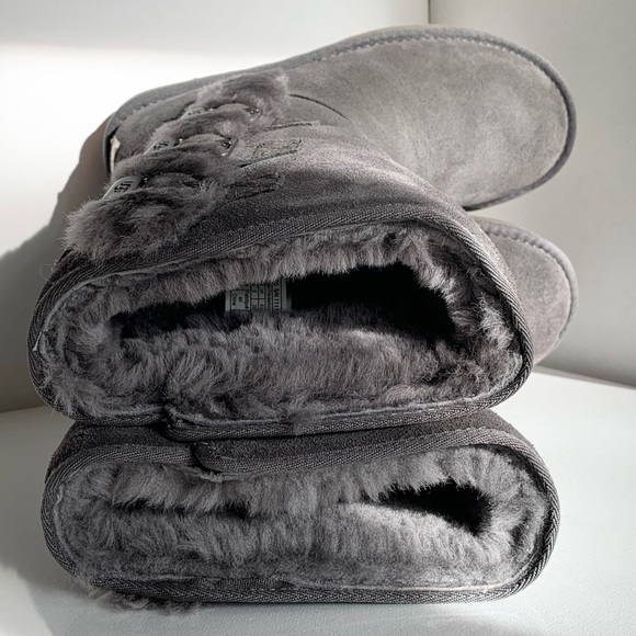 UGG Leather Boots - Picture 11 of 16